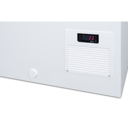 Summit 17 Cu.Ft. Chest Freezer, White (NOVA53)
